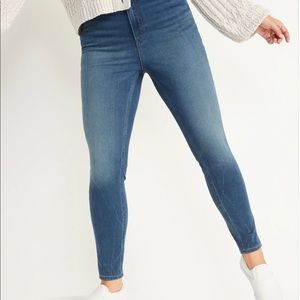 Rockstar extra high rise super skinny jeans size 14